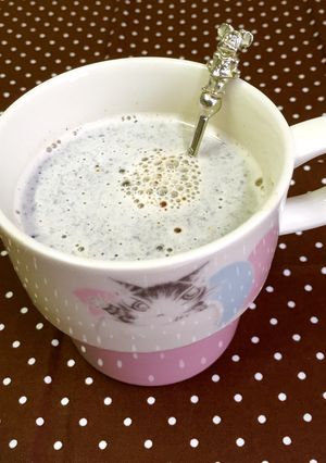 美肌に♪ダイエットに♪黒ごまきな粉牛乳♡-レシピのメイン写真