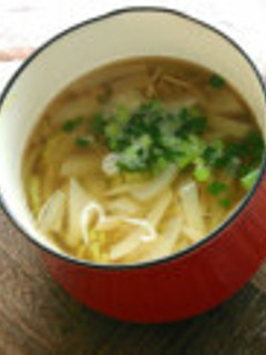 じゃこと玉ねぎのしょうが味噌汁-レシピのメイン写真