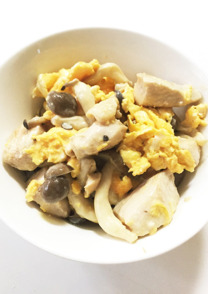 簡単☆しめじと鶏胸肉のマヨ醤油炒め-レシピのメイン写真