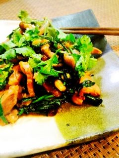 【15分】砂肝とシメジのパクチー炒め-レシピのメイン写真
