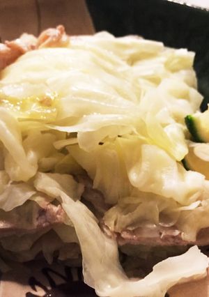 乗せてやくだけ！豚バラキャベツの蒸し焼き-レシピのメイン写真