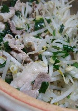 簡単！土鍋で豚ニラもやし煮♪-レシピのメイン写真