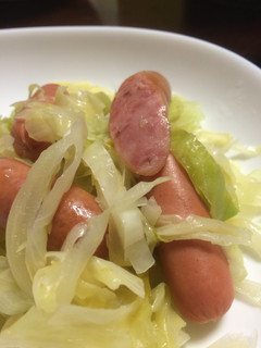 キャベツとウインナーソーセージの蒸し煮-レシピのメイン写真