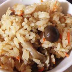 รูปของ 簡単！きのこの炊き込みご飯