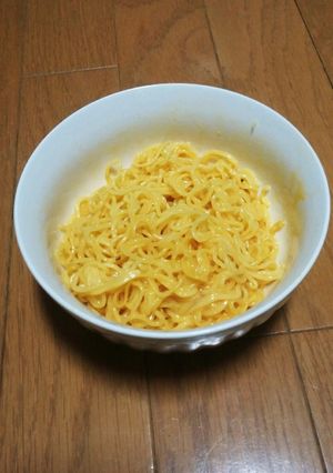 即席ラーメンで卵かけ焼きそば-レシピのメイン写真