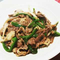 รูปของ 牛肉とピーマンの炒めもの
