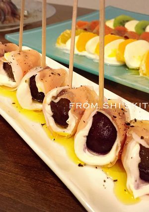 巨峰と生ハムとマスカルポーネのピンチョス-レシピのメイン写真
