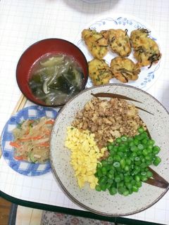 簡単とりそぼろ丼-レシピのメイン写真