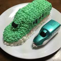 รูปของ 簡単 立体ケーキ 新幹線《記録》