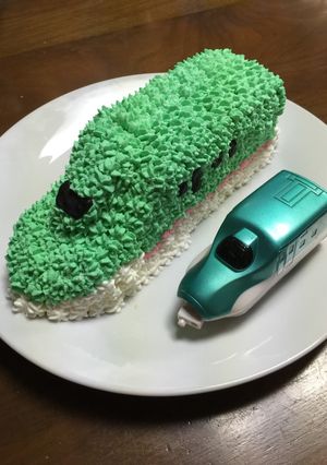 簡単 立体ケーキ 新幹線《記録》-レシピのメイン写真