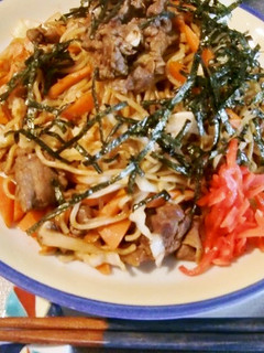 いつもの焼きそばにコチュジャンプラス♪-レシピのメイン写真