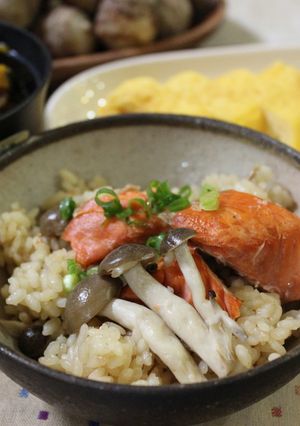 炊飯器で簡単～！秋鮭の炊き込みごはん-レシピのメイン写真