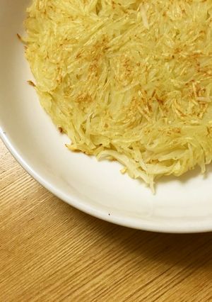 ジャガイモを千切りにして焼くとおいしい-レシピのメイン写真