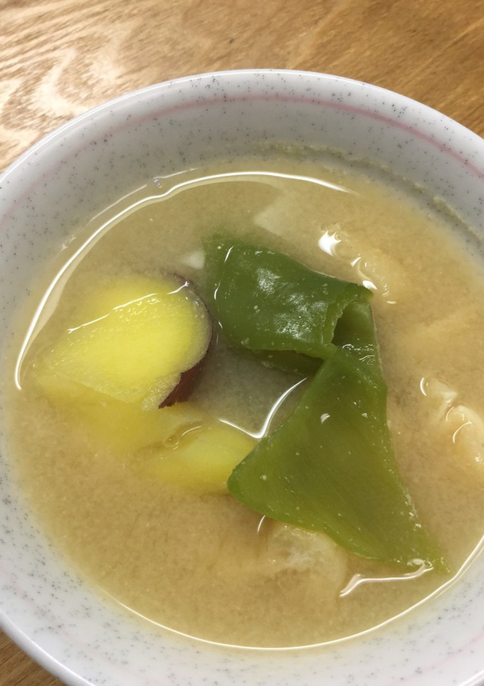 さつまいもとピーマンのみそ汁-レシピのメイン写真