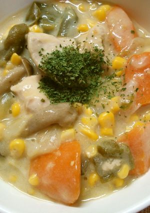 牛乳で簡単コーンと鶏肉のクリームシチュー-レシピのメイン写真