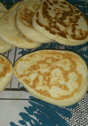 バタータップリ手捏ねナン(^^)-レシピのメイン写真