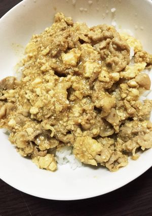 簡単豚肉と豆腐の丼ぶり-レシピのメイン写真