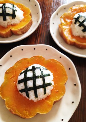 バターナッツかぼちゃ♡かわいいお花ご飯-レシピのメイン写真