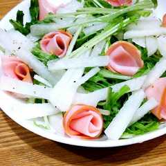 รูปของ レモンドレッシングで♪梨と水菜のサラダ
