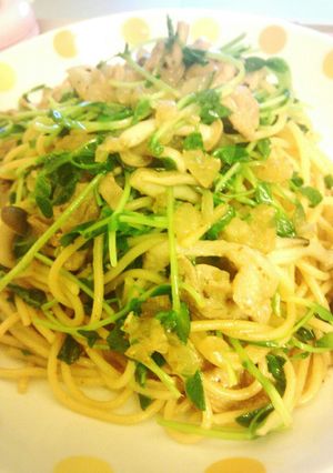たっぷり豆苗のパスタ(ペペロンチーノ風)-レシピのメイン写真