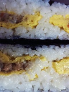 肉オムレツの簡単!おにぎらず◆-レシピのメイン写真