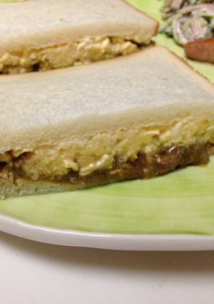 キーマカレーとチーズスクランブルサンド-レシピのメイン写真