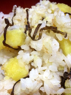 塩昆布とサツマイモのご飯☆-レシピのメイン写真