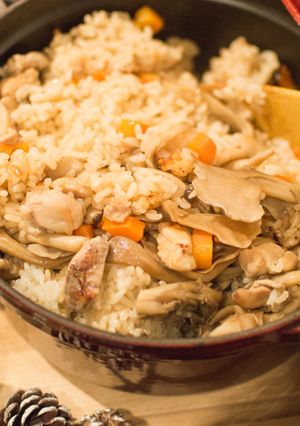 鍋で炊く！きのこと鶏の炊き込みごはん-レシピのメイン写真