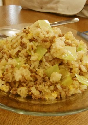 ひき肉とキャベツのピリ辛チャーハン-レシピのメイン写真