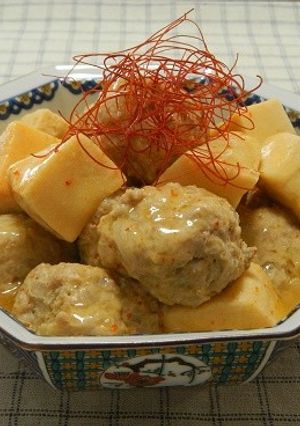 ピリ辛中華風・野菜たっぷり高野豆腐団子煮-レシピのメイン写真