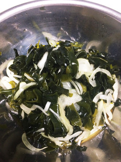 ワカメと玉ねぎの酢の物★-レシピのメイン写真