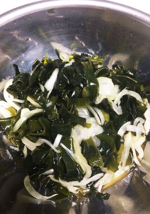 ワカメと玉ねぎの酢の物★-レシピのメイン写真