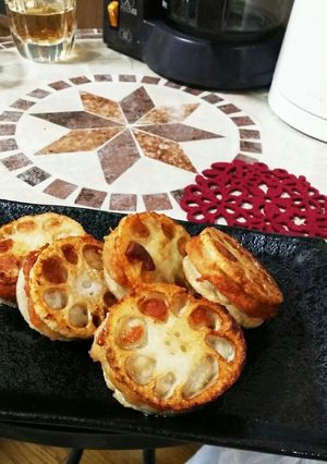 はんぺん薩摩揚げタネでレンコン挟み揚げ♪-レシピのメイン写真