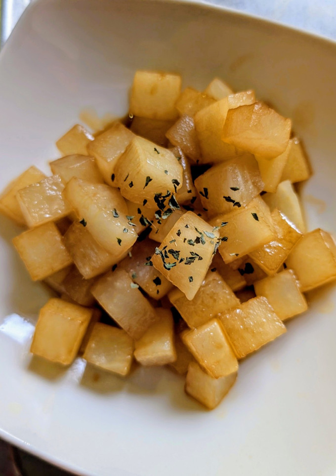 とっても簡単★コロコロ大根のバター炒め-レシピのメイン写真