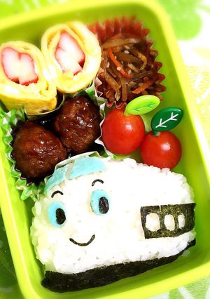 デコ弁☆キャラ弁☆サンリオ 新幹線-レシピのメイン写真