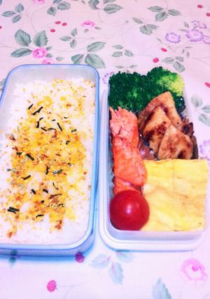 ☀本日の娘弁当～☺鮭と辛味噌チキン♥-レシピのメイン写真