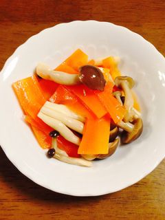 レンジで簡単!人参ときのこのバター醤油煮-レシピのメイン写真