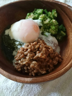 ネバネバ丼 温玉添え-レシピのメイン写真