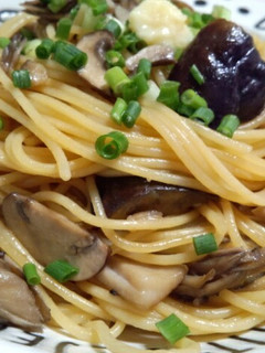 きのこ堪能*生姜醤油風味の秋色パスタ-レシピのメイン写真