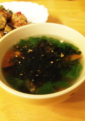 韓国のりとサニーレタスの中華スープ-レシピのメイン写真