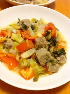 サイコロステーキと野菜のタイ風スープ-レシピのメイン写真
