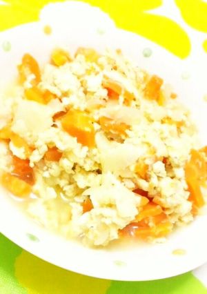 鶏ミンチとコンソメで◎玉ねぎ人参の親子煮-レシピのメイン写真