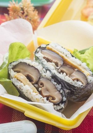 甘辛(干し)しいたけのおにぎらず-レシピのメイン写真