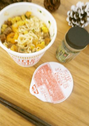 カップヌードルに柚子胡椒入れちゃった♬-レシピのメイン写真
