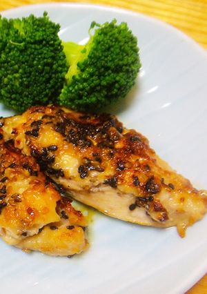 鶏むね肉の二色ごまソテー-レシピのメイン写真