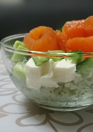 粉末緑茶とサーモンのカップ寿司-レシピのメイン写真