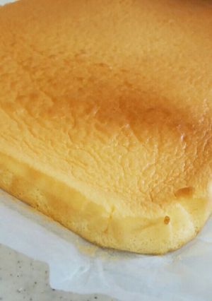 全卵４個でふわふわロールケーキ生地♪-レシピのメイン写真