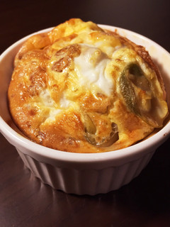 混ぜて焼くだけ♪納豆とザーサイのココット-レシピのメイン写真