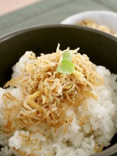 ごはんの友!レンジで簡単ちりめんふりかけ-レシピのメイン写真