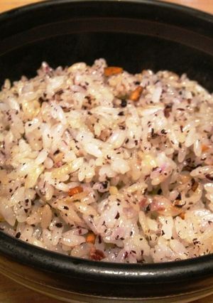 サッパリ☆青森にんにくのゆかり焼き飯-レシピのメイン写真
